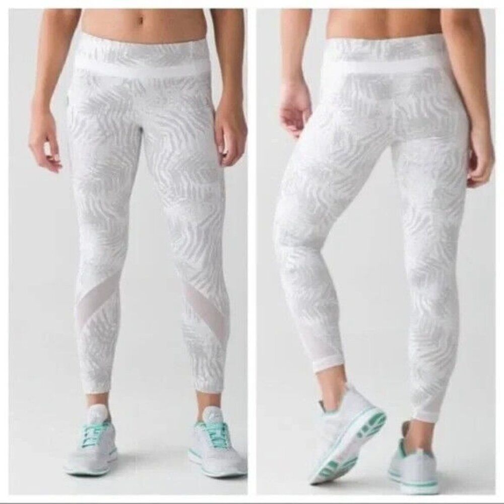 Lululemon Inspire Tight II Palm Camo White Nimbus Women's Size 4 Leggings 7/8